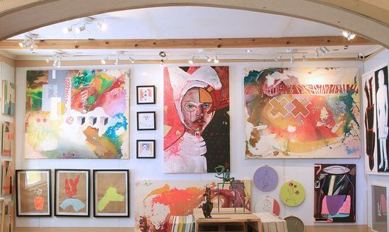 Under 1000 Art Gallery